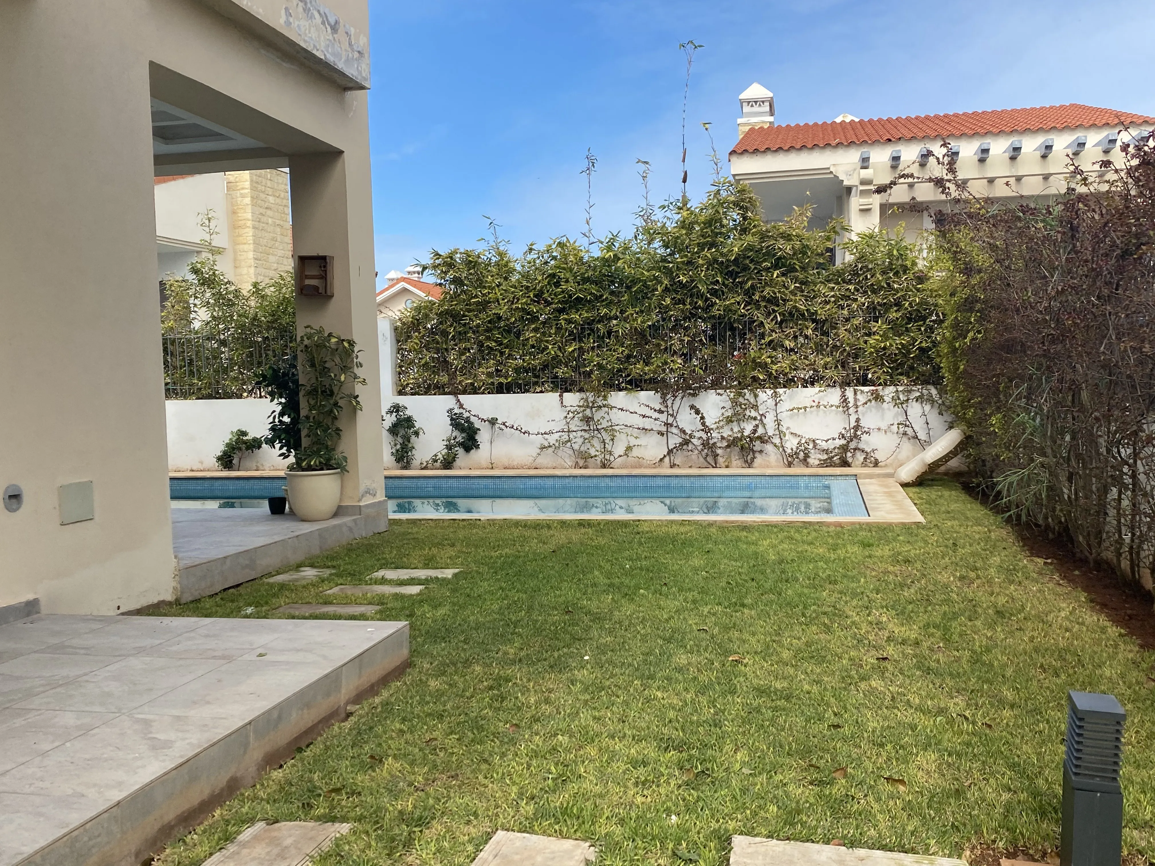 Villa moderne avec jardin et piscine - الدار البيضاء (2)