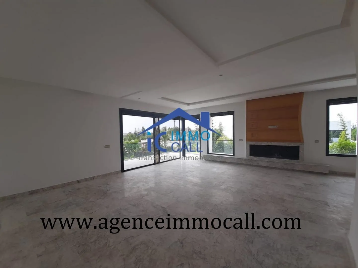 à LOUER villa de 2000 m² à SOUISSI - الرباط