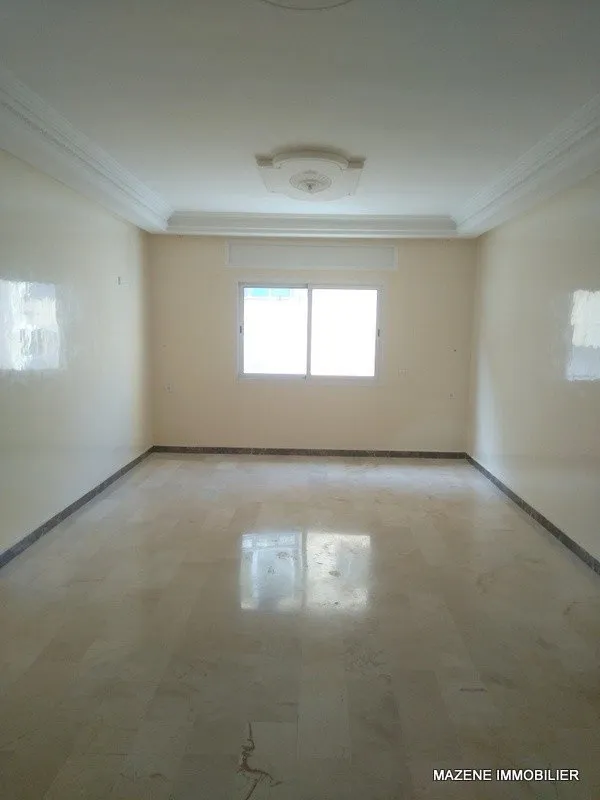 Appartement vide à louer au centre ville de Tanger - طنجة