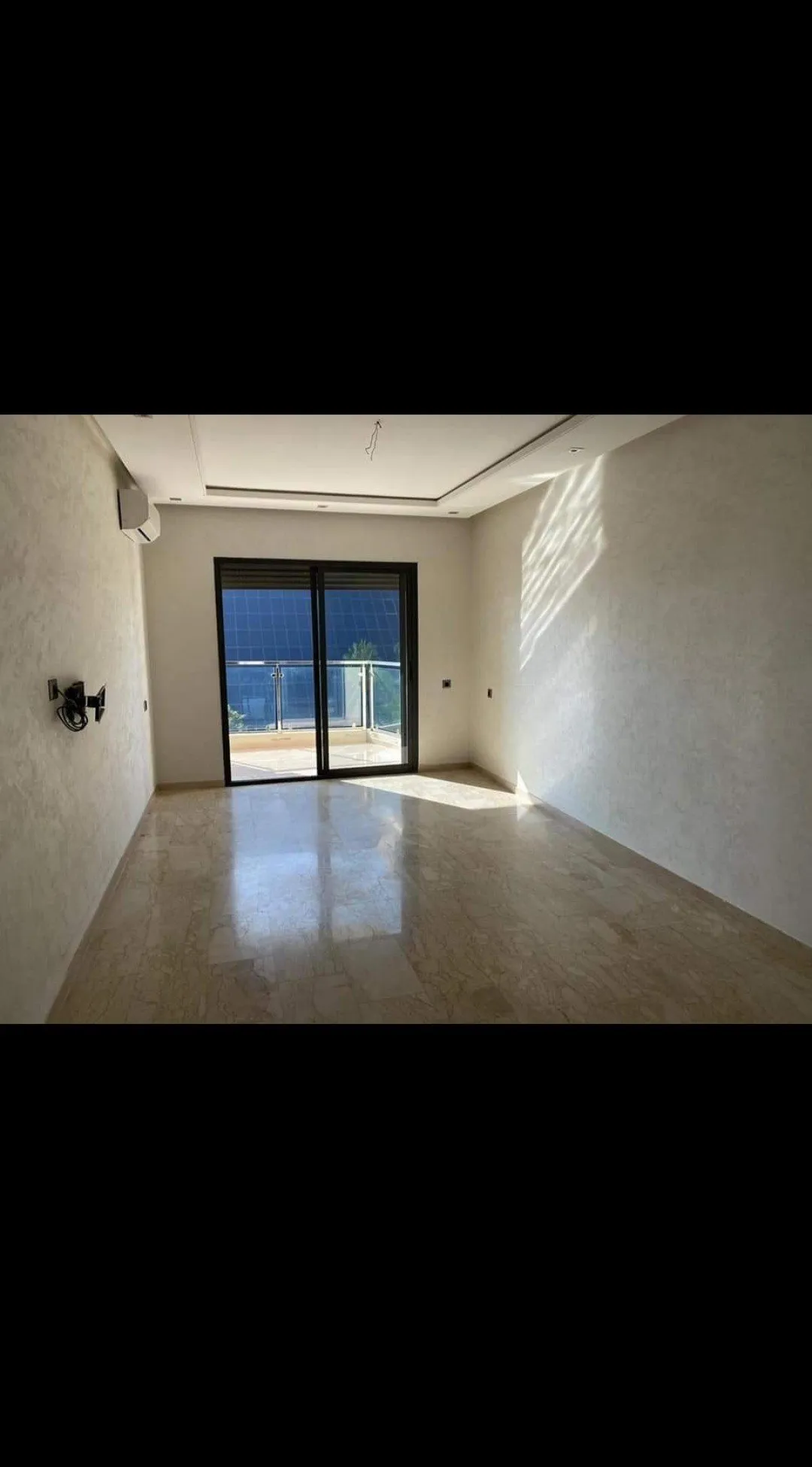 Un beau studio vide - الدار البيضاء (4)