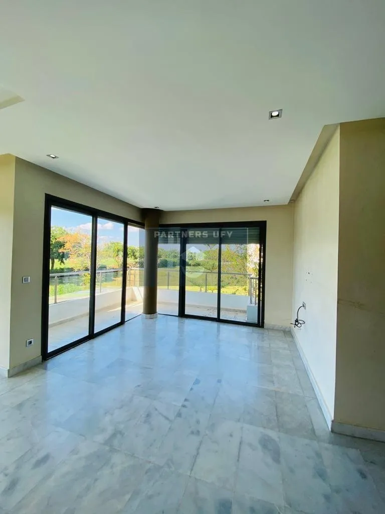 BOUSKOURA - LOCATION D'UN BEL APPARTEMENT FRONT GOLF - بوسكورة (2)