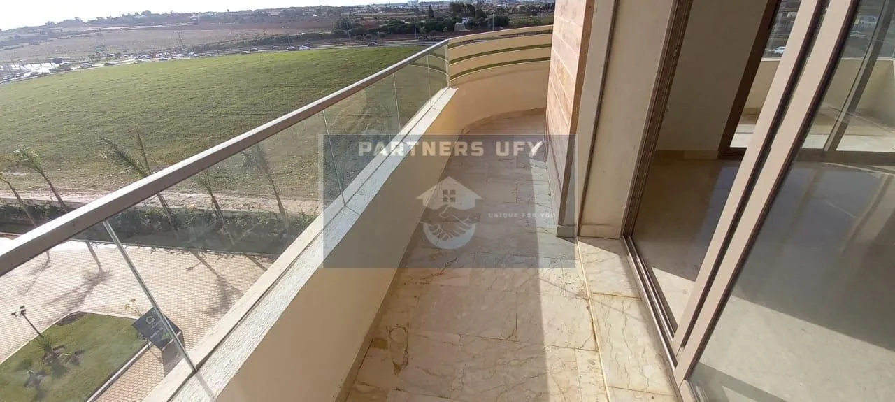 CALIFORNIE- APPARTEMENT FLAMBANT NEUF AVEC TERRASSE AVEC BELLE VUE - الدار البيضاء (2)