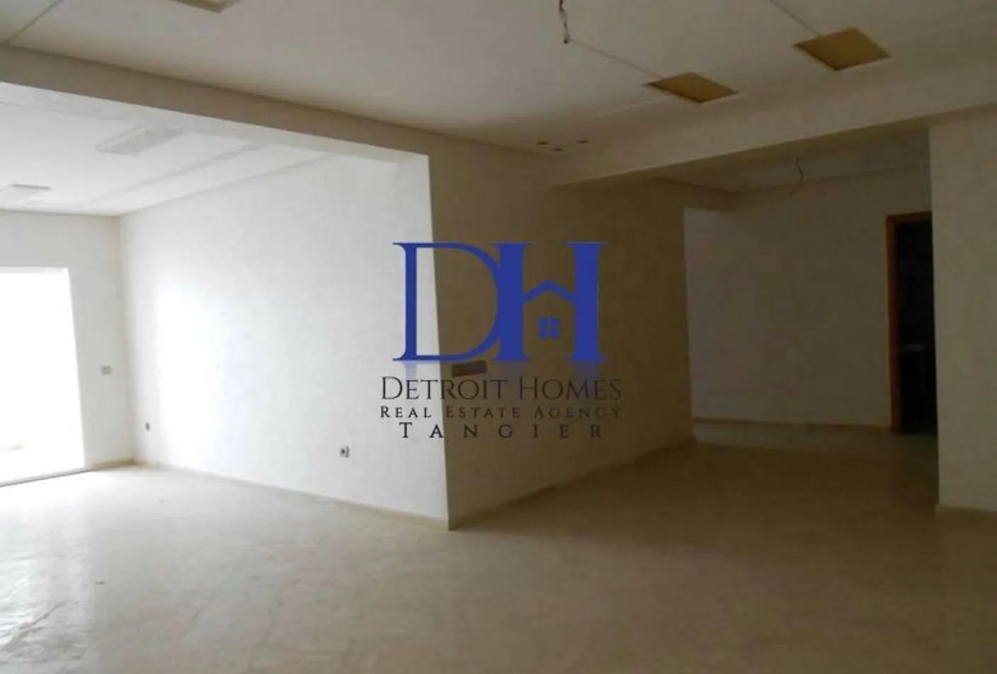 Appartement vide à la location -longue durée- - طنجة