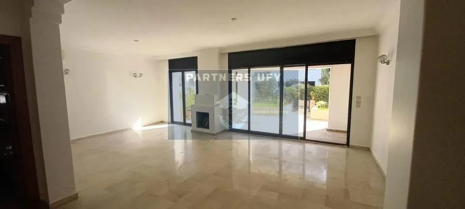 REZ DE JARDIN DE CHARME DE 380 M² EN PLEIN AIN DIAB DANS UNE RÉSIDENCE SÉCURISÉE AVEC PISCINE ET JARDIN - الدار البيضاء