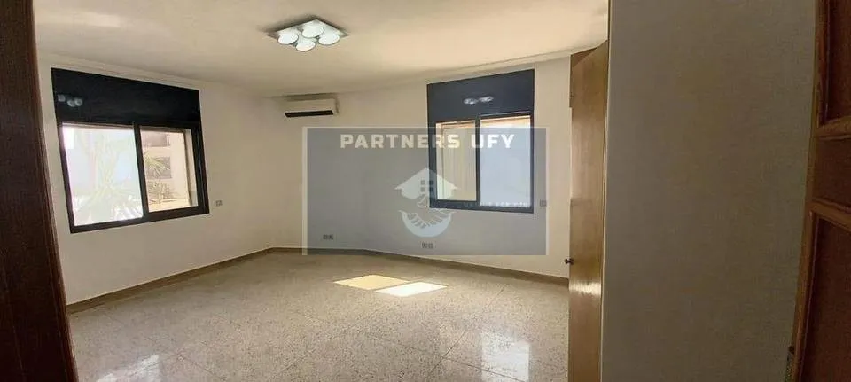REZ DE JARDIN DE CHARME DE 380 M² EN PLEIN AIN DIAB DANS UNE RÉSIDENCE SÉCURISÉE AVEC PISCINE ET JARDIN - الدار البيضاء (3)