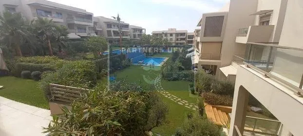 JOLI APPARTEMENT A BOUSKOURA AVEC VUE SUR PISCINCE - الدار البيضاء