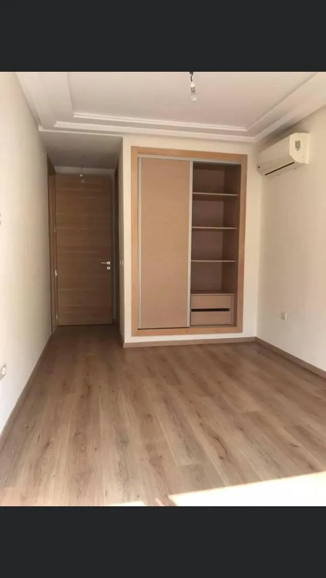 Bel appartement vide à louer à Bourgogne. - الدار البيضاء (4)