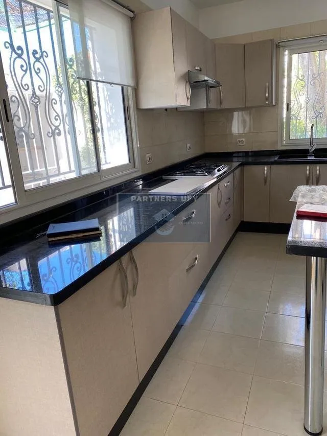 SUPER BELLE VILLA ENSOLEILLÉE SITUÉE A AIN DIAB - الدار البيضاء