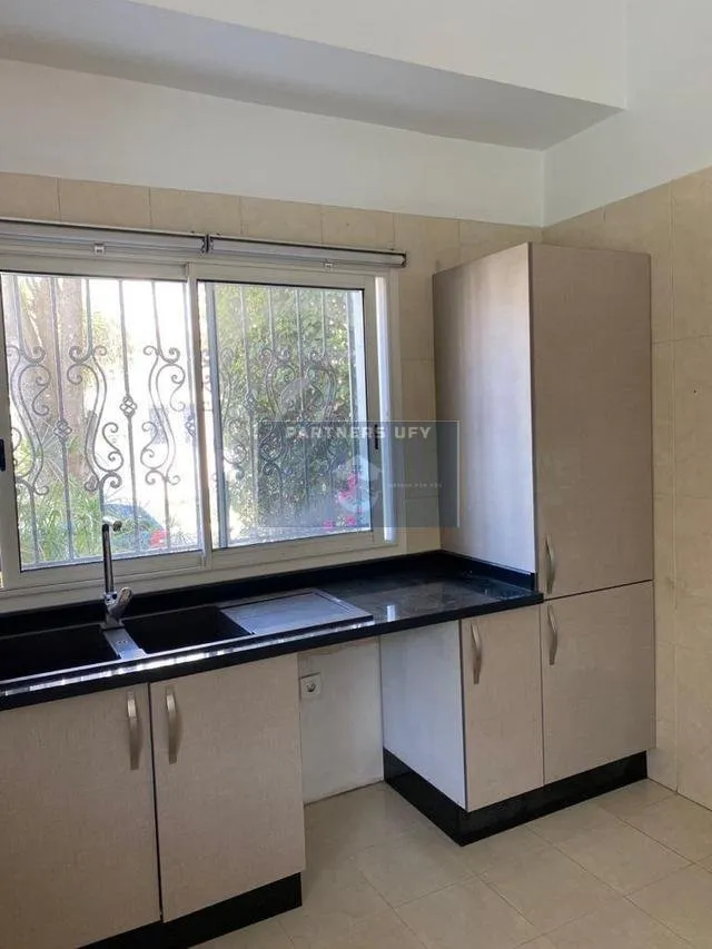 SUPER BELLE VILLA ENSOLEILLÉE SITUÉE A AIN DIAB - الدار البيضاء (3)