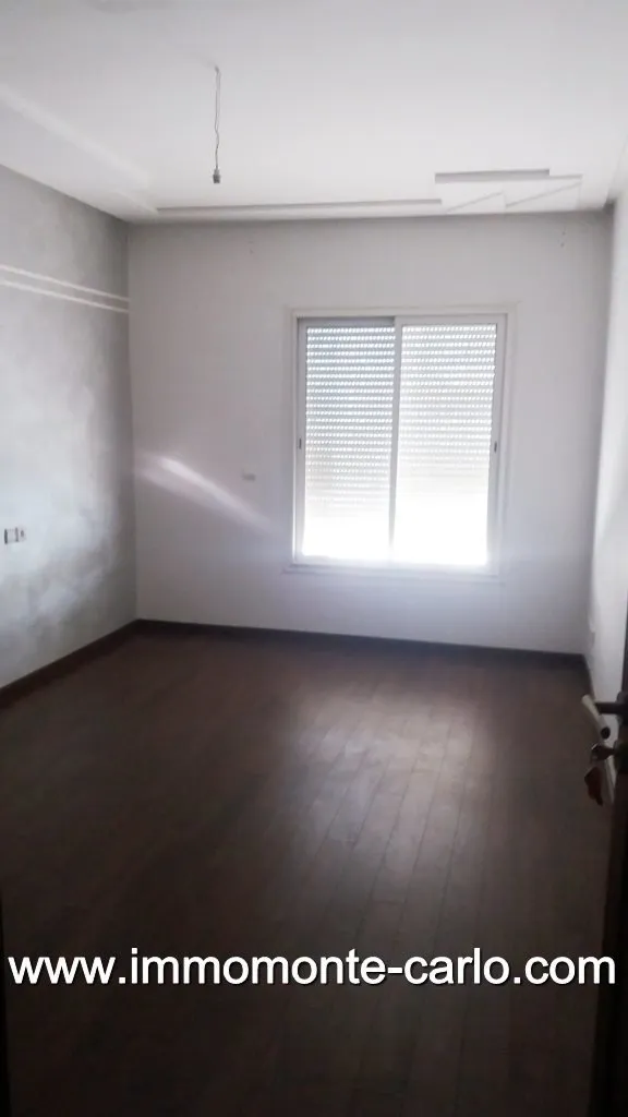 A louer appartement avec terrasse à Hay Riad à Rabat - الرباط (3)