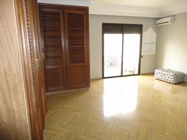 Location appartement semi-meublé au Quartier Gauthier Casablanca - الدار البيضاء (4)