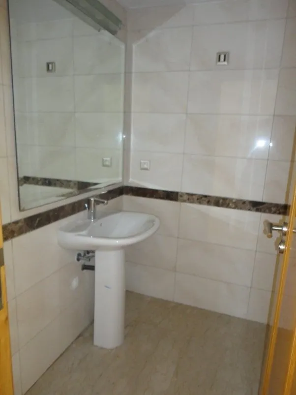 location appartement vide au BD GHANDI - الدار البيضاء (3)