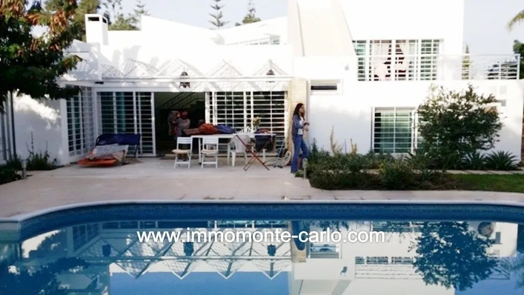 Villa avec piscine à louer à Hay Riad RABAT - الرباط