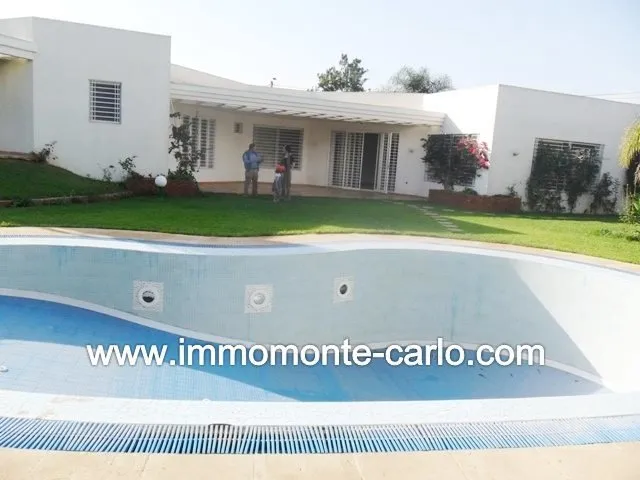 Rabat location d’une villa avec chauffage et piscine à Souissi - الرباط