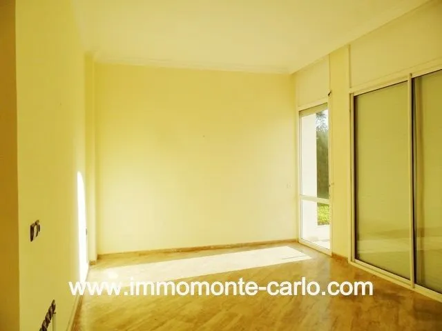 Location villa avec piscine au  quartier Souissi RABAT - الرباط (3)