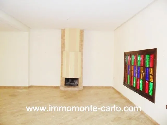 Location villa avec piscine au  quartier Souissi RABAT - الرباط