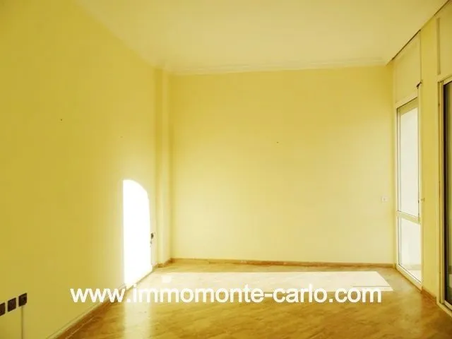 Location villa avec piscine au  quartier Souissi RABAT - الرباط (4)