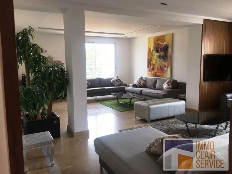Un beau rez de jardin en location sur quartier Ain diab - الدار البيضاء (2)