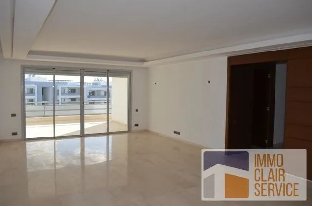 Bel appartement en location vide sur quartier Ain diab - الدار البيضاء