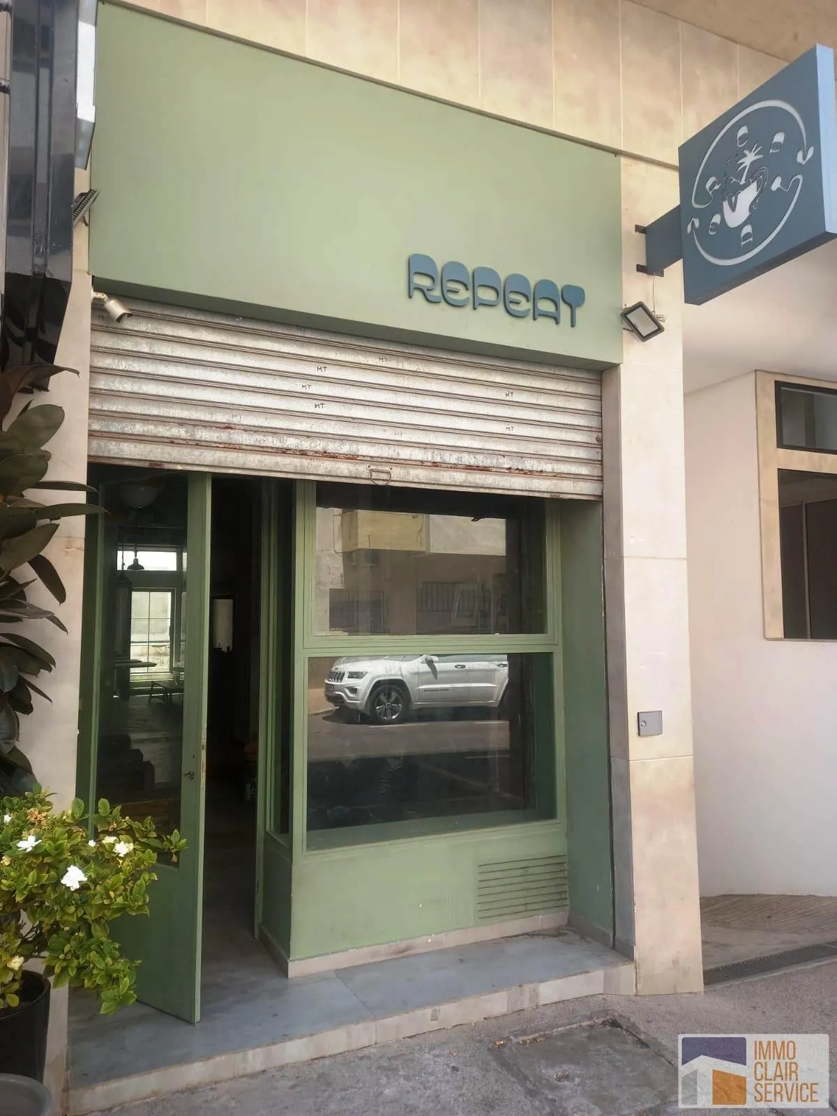 Commerce bien situé en vente Droit au bail + loyer - الرباط