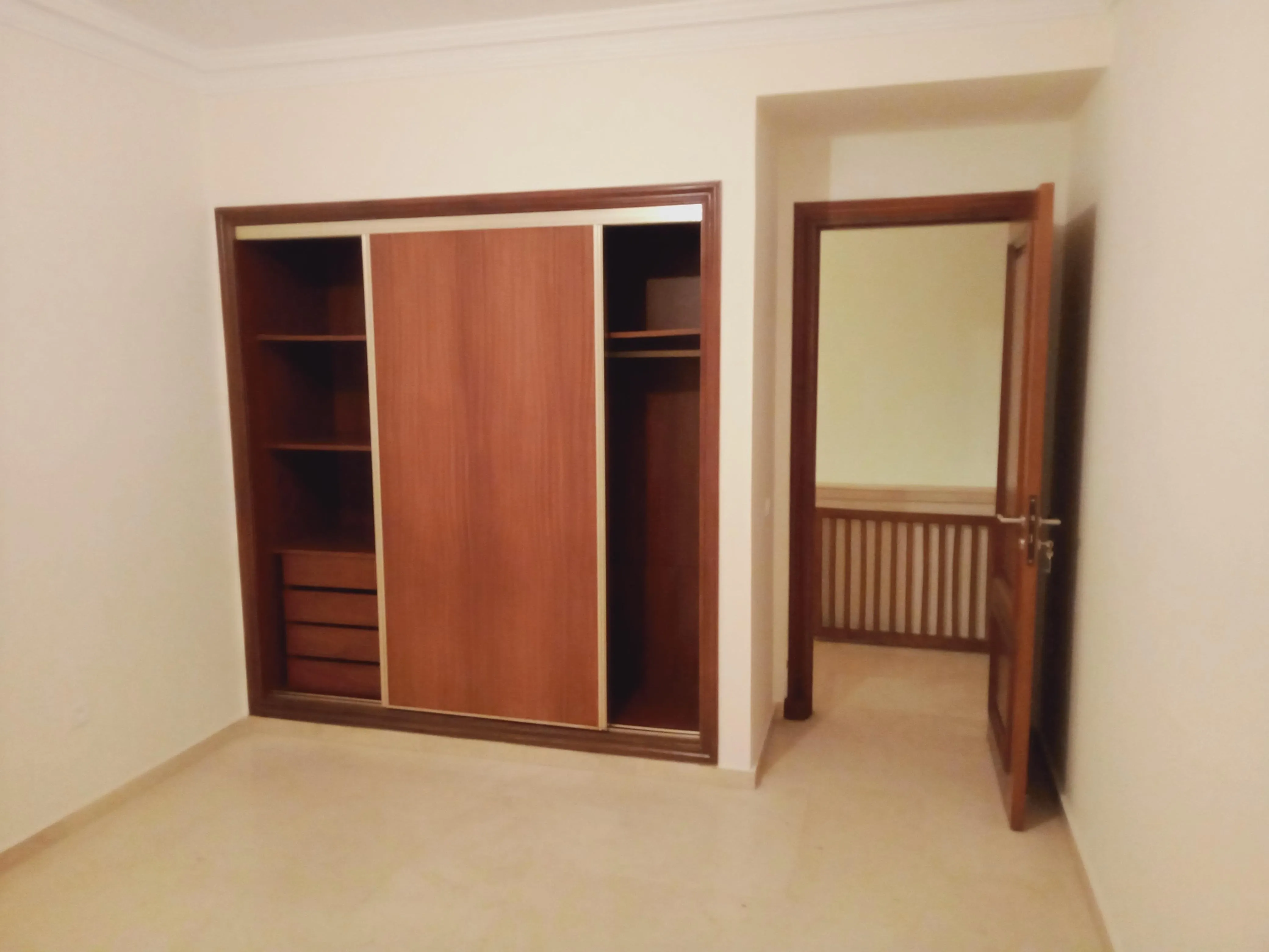 Villa à usage commercial à vendre aviation Rabat - الرباط