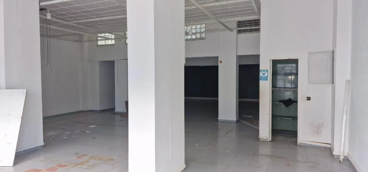 Local commercial à vendre à Agdal Rabat 87m2 - الرباط (2)