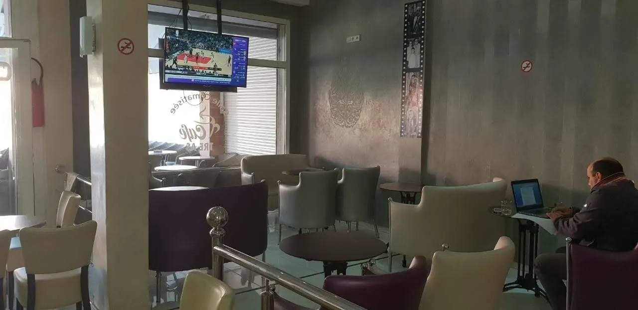 Café en plein activité à vendre - مراكش (3)
