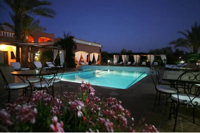 m2maroc, Maison d&amp;rsquo;h&amp;ocirc;tes 8 Ch - piscine sur 2800m2 - 8.250.000-Dh - Ventes - Hotels / Maison d'hôtes - مراكش (2)