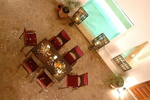m2maroc, Riad maison d&amp;#039;h&amp;ocirc;tes 400m2 | 5 ch | piscine |  terrasse | 3.245.000-Dhs - Ventes - Hotels / Maison d'hôtes - مراكش (2)