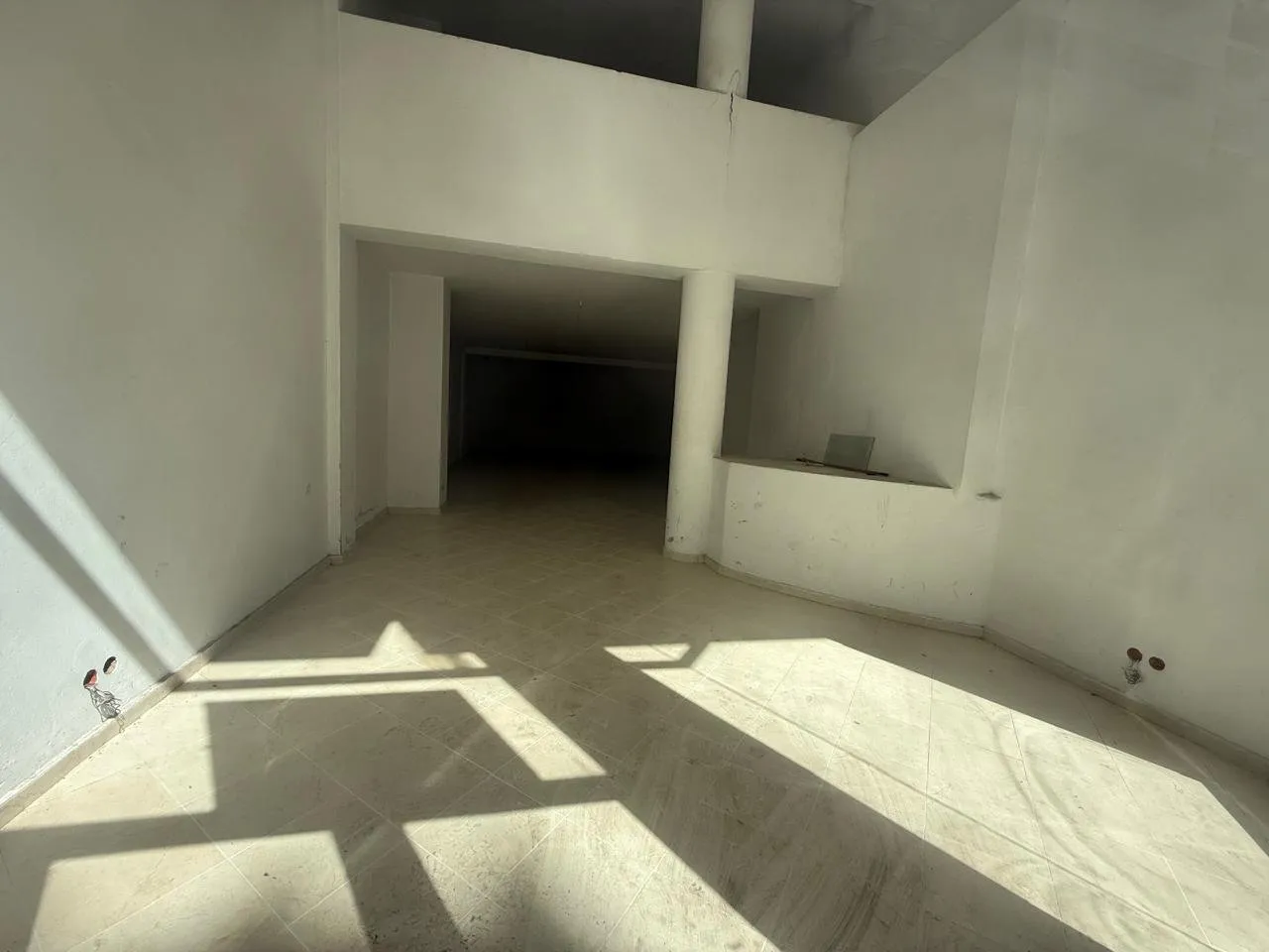 Racine – VENTE D’UN MAGASIN 100 m² - الدار البيضاء