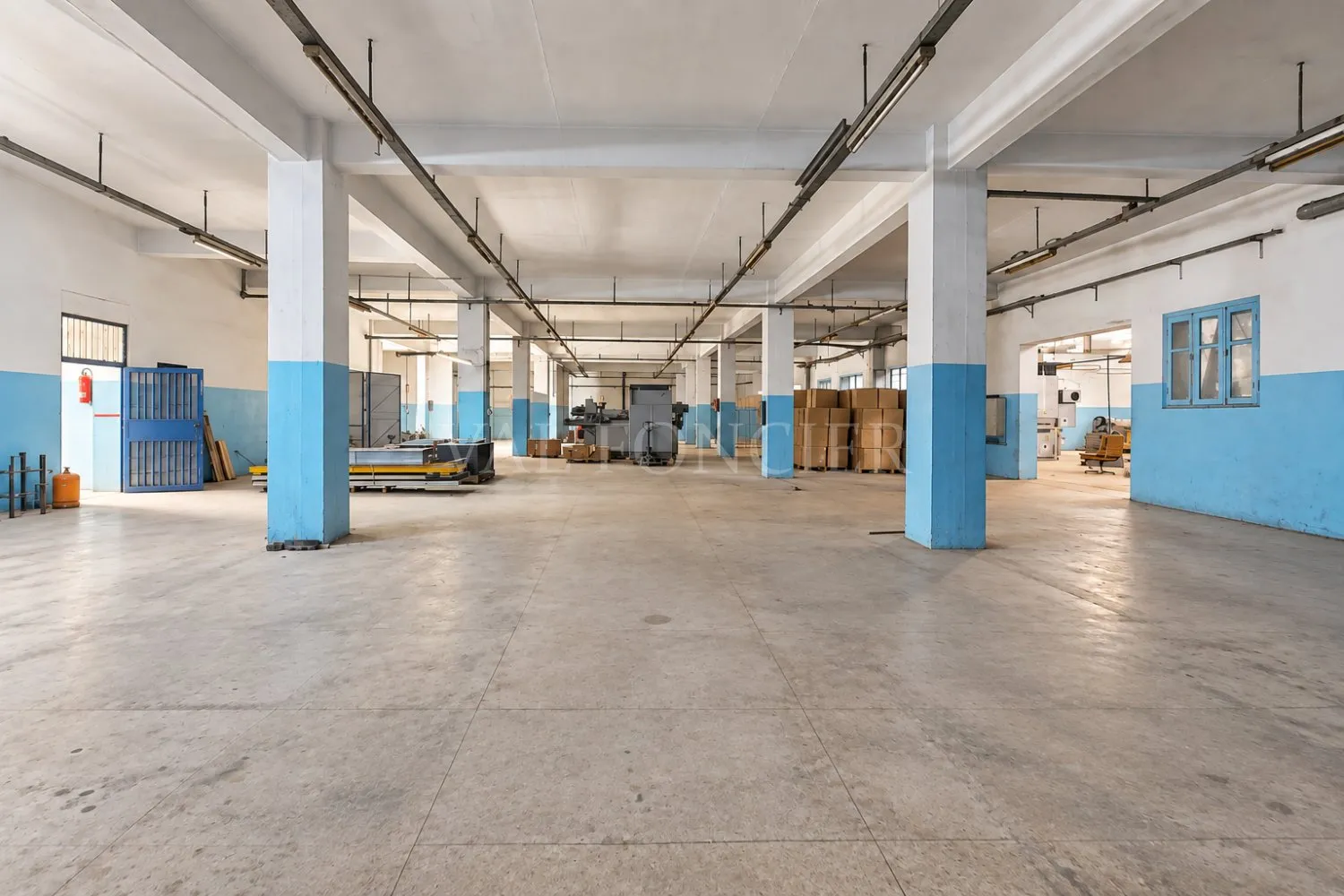 À vendre – Usine industrielle à Lissasfa, Casablanca – Terrain de 1 800 m² - الدار البيضاء