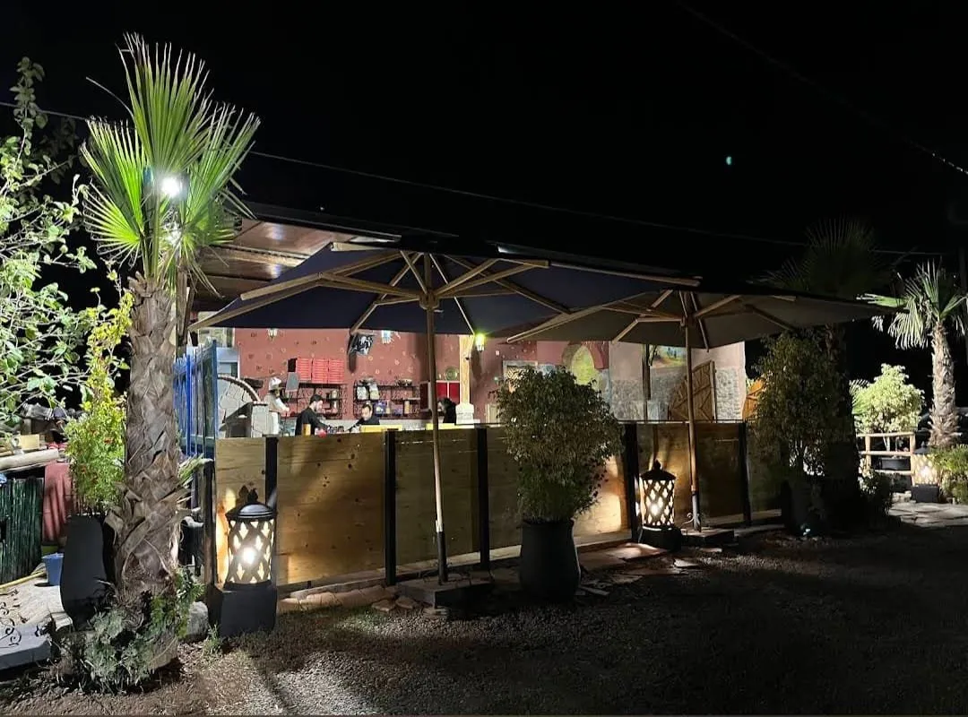 Restaurant-Pizzeria à Vendre – Tameslohte - مراكش (2)