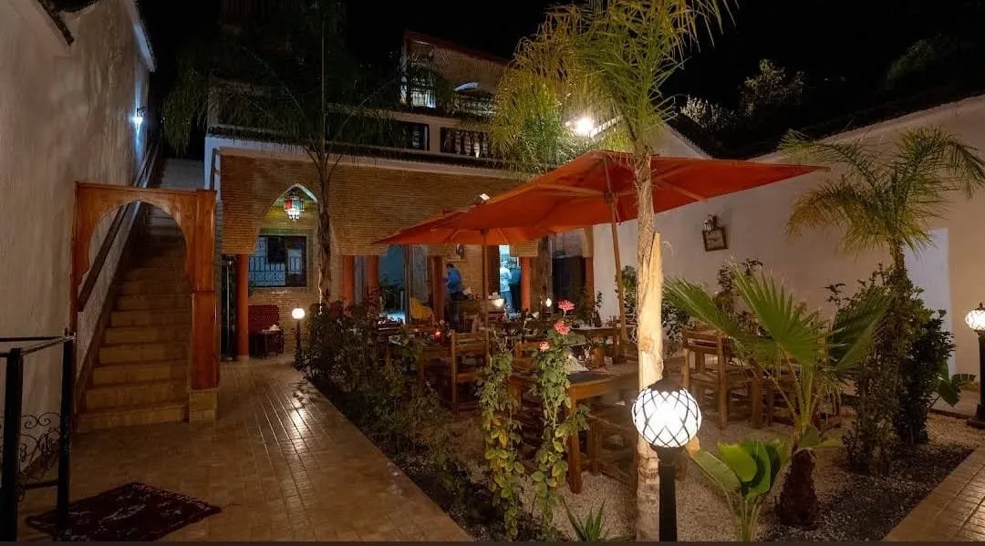 Restaurant-Pizzeria à Vendre – Tameslohte - مراكش