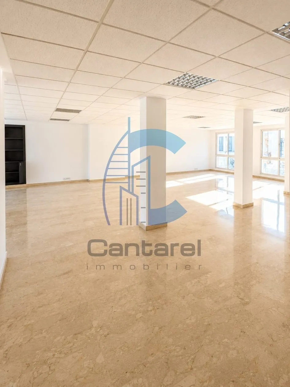 Plateau de bureau de 106 m² à vendre – Racine - الدار البيضاء (2)