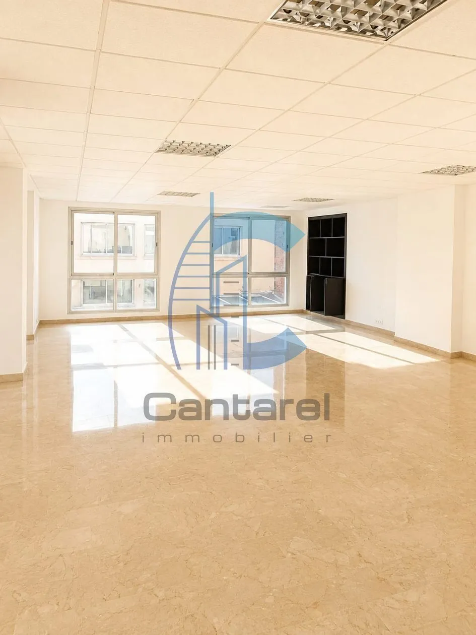 Plateau de bureau de 106 m² à vendre – Racine - الدار البيضاء