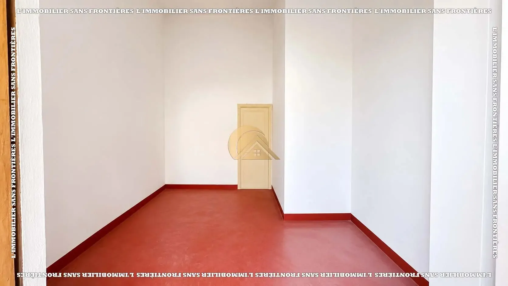 Local commercial de 17 m² à Azzouzia – Emplacement en angle, hauteur de 4,5 m et possibilité de mezzanine - مراكش (3)