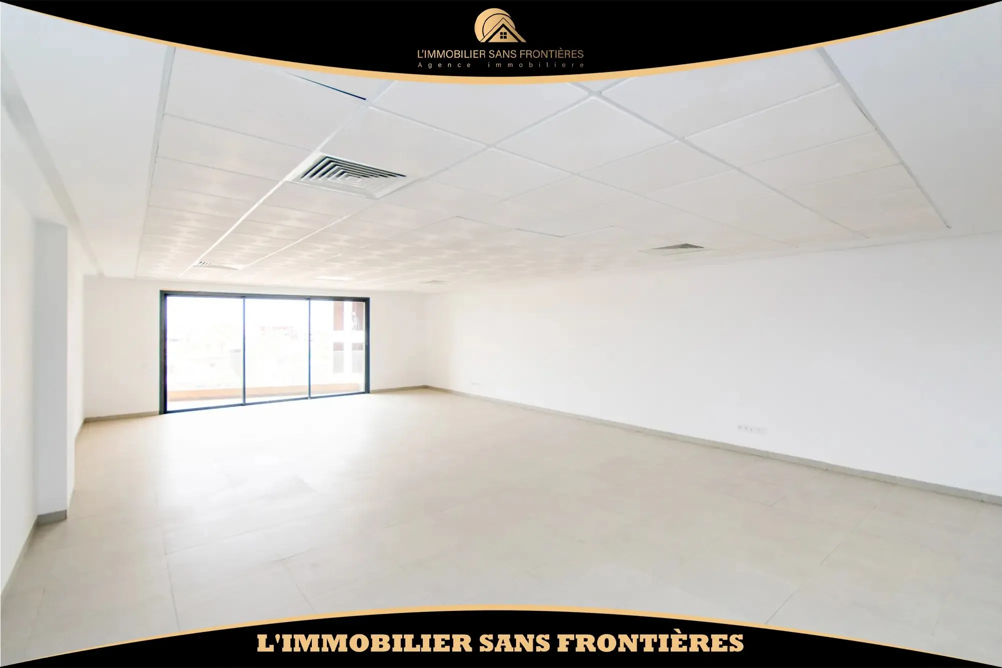 Plateau bureau de 73 m² à vendre à Guéliz – Espace ouvert, terrasse, ascenseur et parking en sous-sol - مراكش