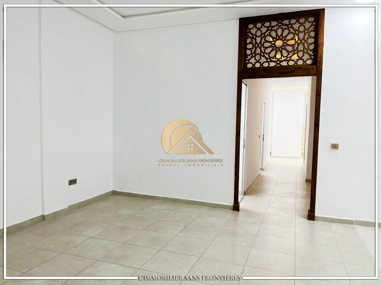 Magasin de 246 m² à vendre, Izdihar - مراكش (2)