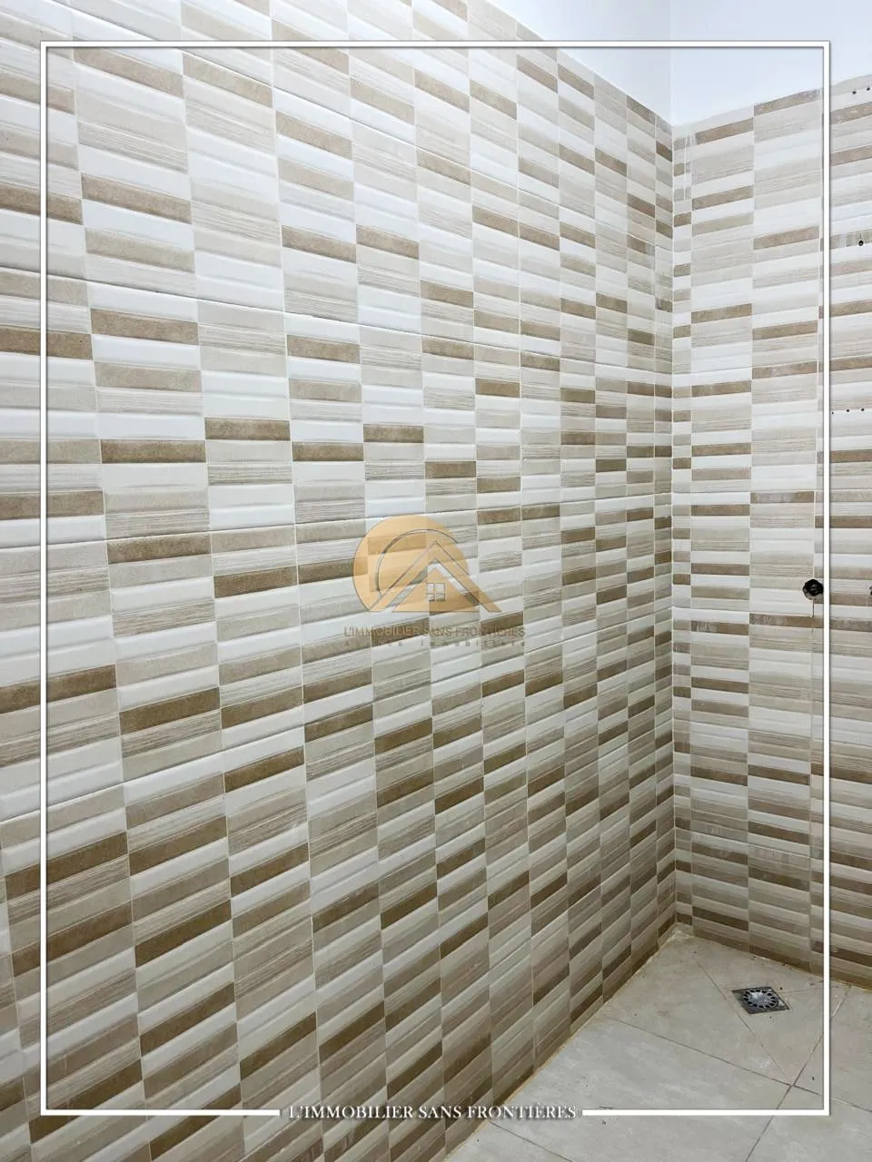 Magasin de 246 m² à vendre, Izdihar - مراكش (3)