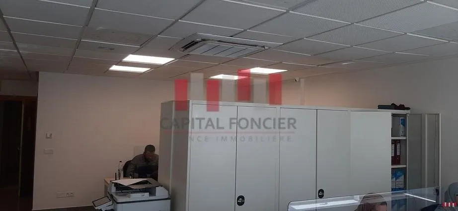 Excellent rendement locatif  , Plateau de bureau de 98 m a ghandi mall a la vente avec locataire - الدار البيضاء (3)