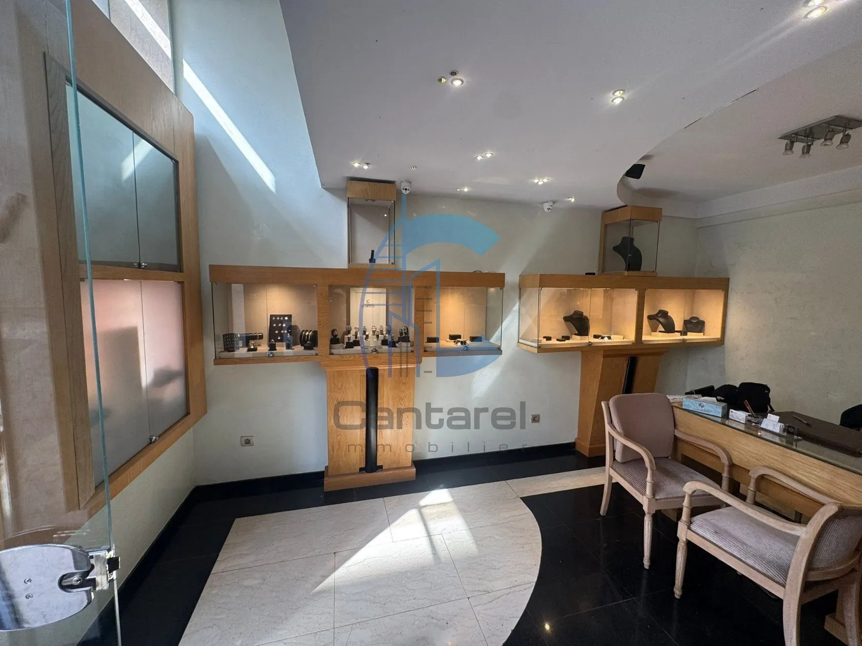 VENTE _HARMONIEUX_ LOCAL A BOURGOGNE - الدار البيضاء (2)