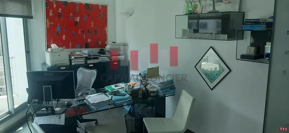 Plateau de bureau moderne aménagé en duplex de 240 m de surface exploitable a la vente en plein bld anfa - الدار البيضاء (3)