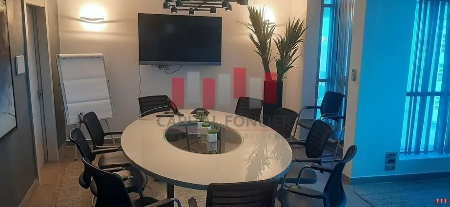 Plateau de bureau moderne aménagé en duplex de 240 m de surface exploitable a la vente en plein bld anfa - الدار البيضاء (2)