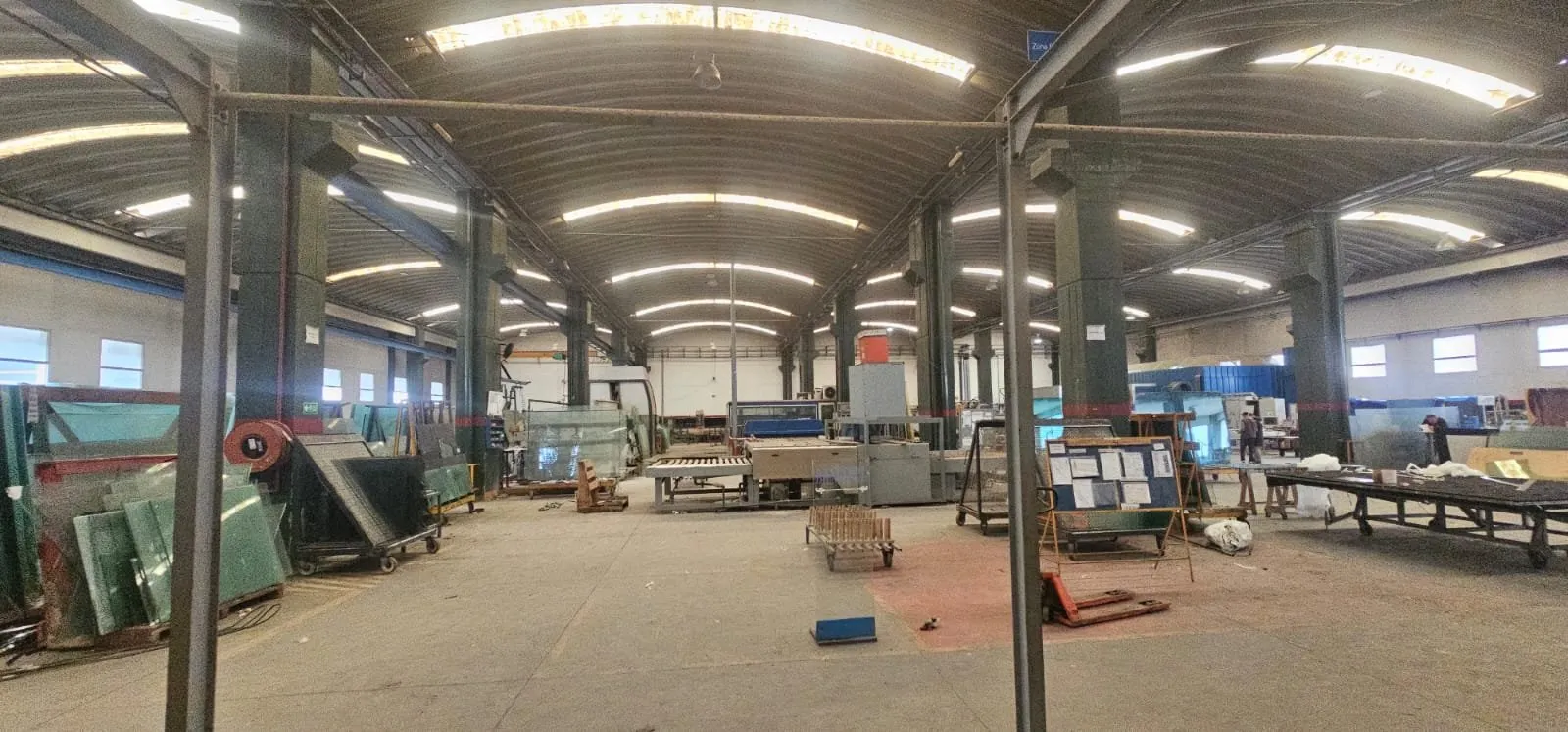Bâtiment industriel de 8.200 m de surface utile a la vente situé en plein route côtière de  Ain sebaa - الدار البيضاء (4)