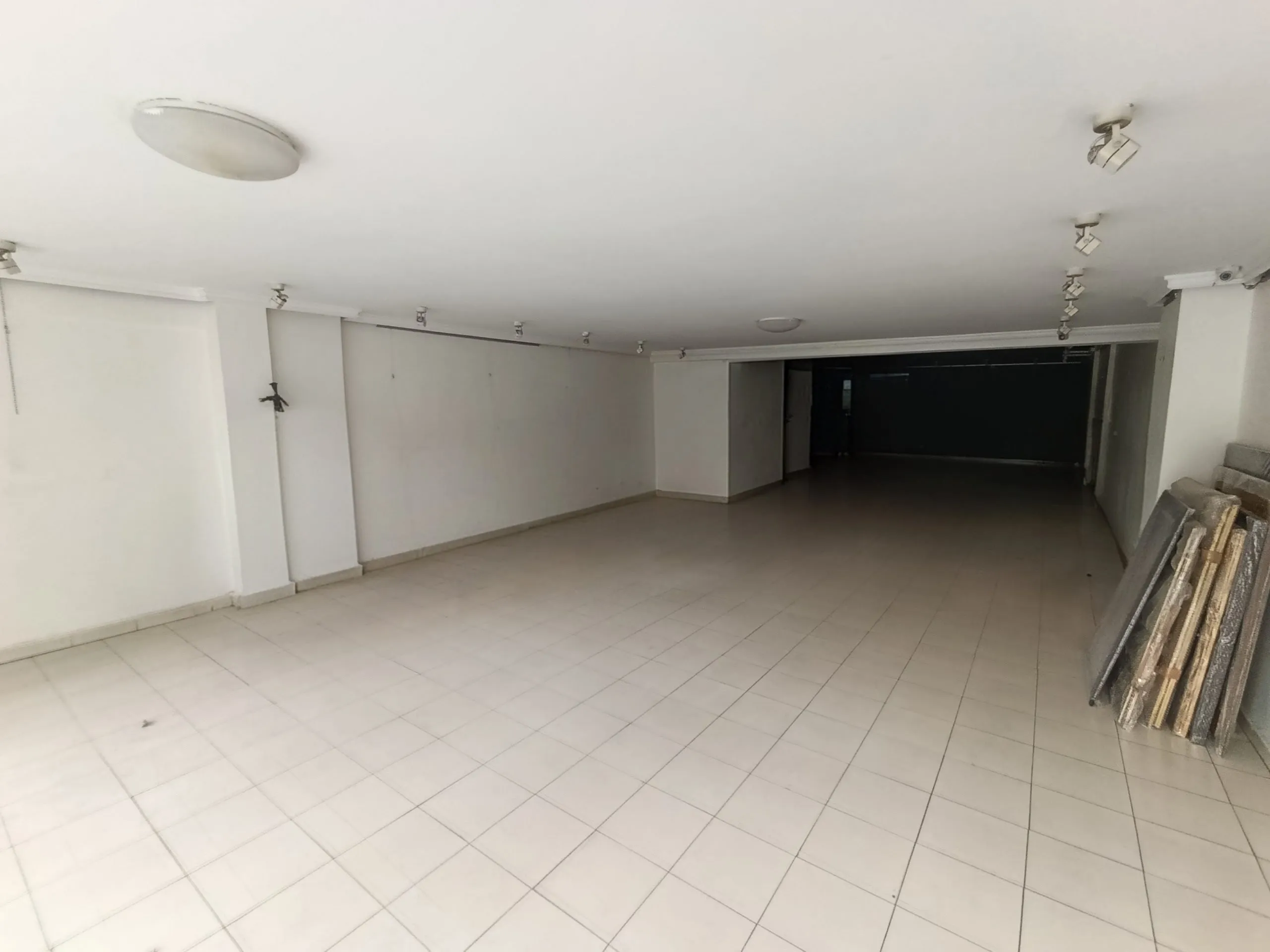 Local commercial de 258m2 à la vente - Racine - الدار البيضاء (3)