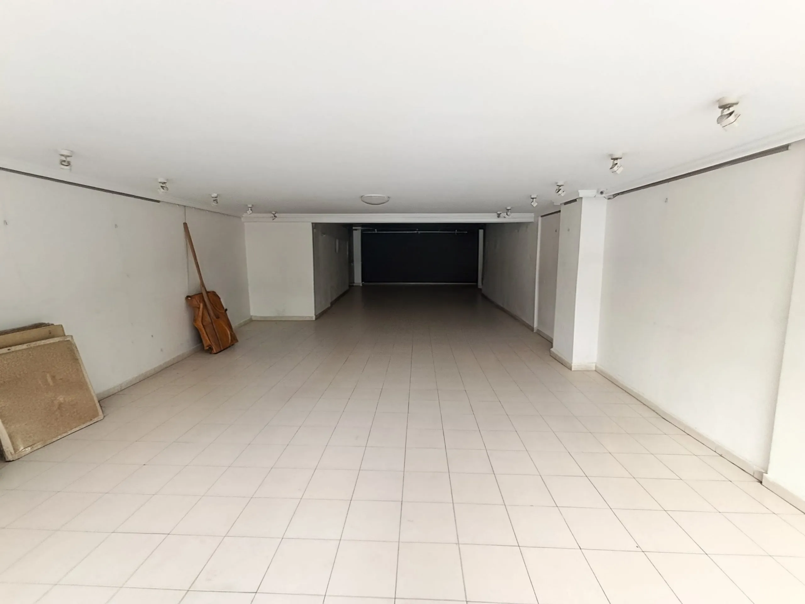 Local commercial de 258m2 à la vente - Racine - الدار البيضاء (2)