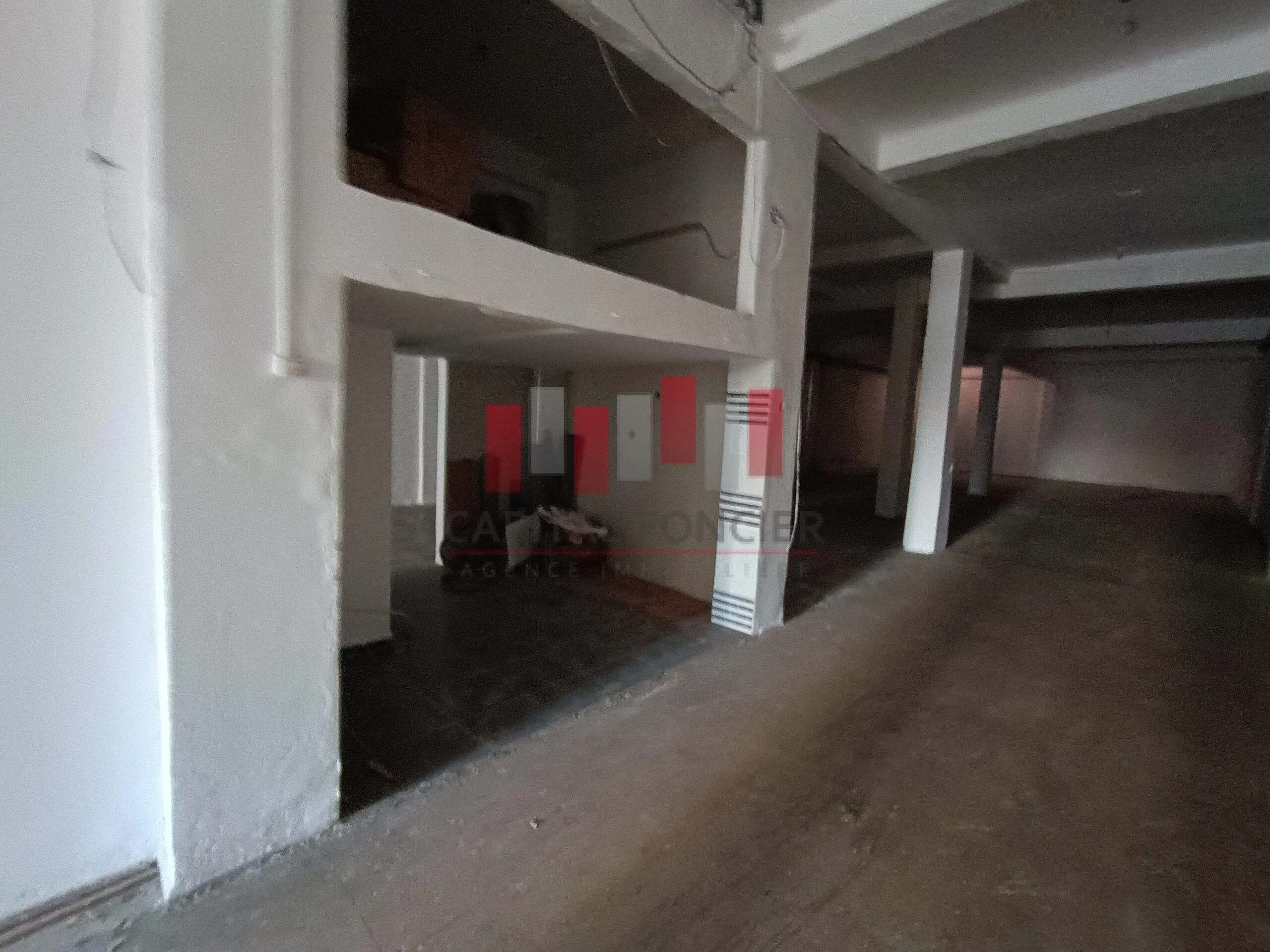 Local commercial de 320m2 à la location Beausejour (2 grands Rideaux) - الدار البيضاء (3)