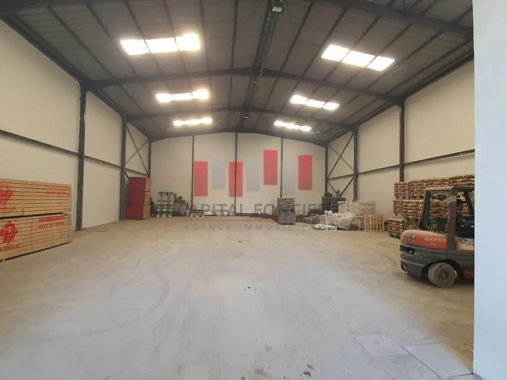 Usine industrielle de 900 m de surface utile R + 2 a la vente zone industrielle sidi maarouf - الدار البيضاء (2)