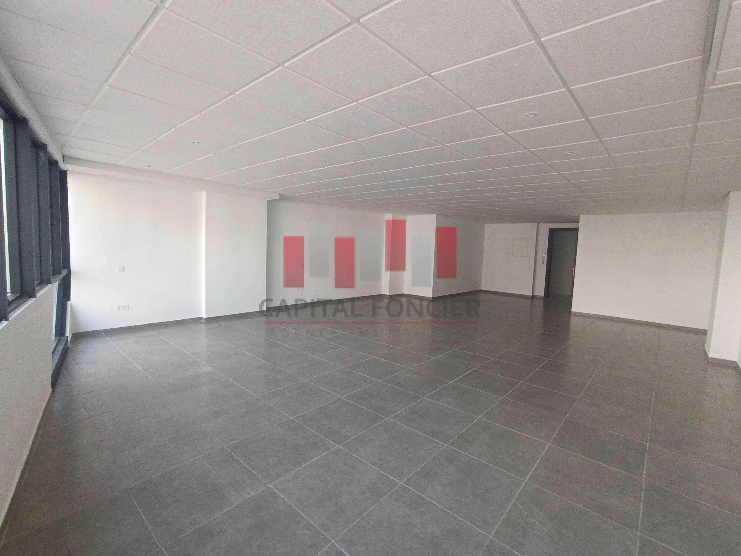 Plateau de bureau premium de 359 m dans un immeuble pro neuf a la vente - الدار البيضاء (2)