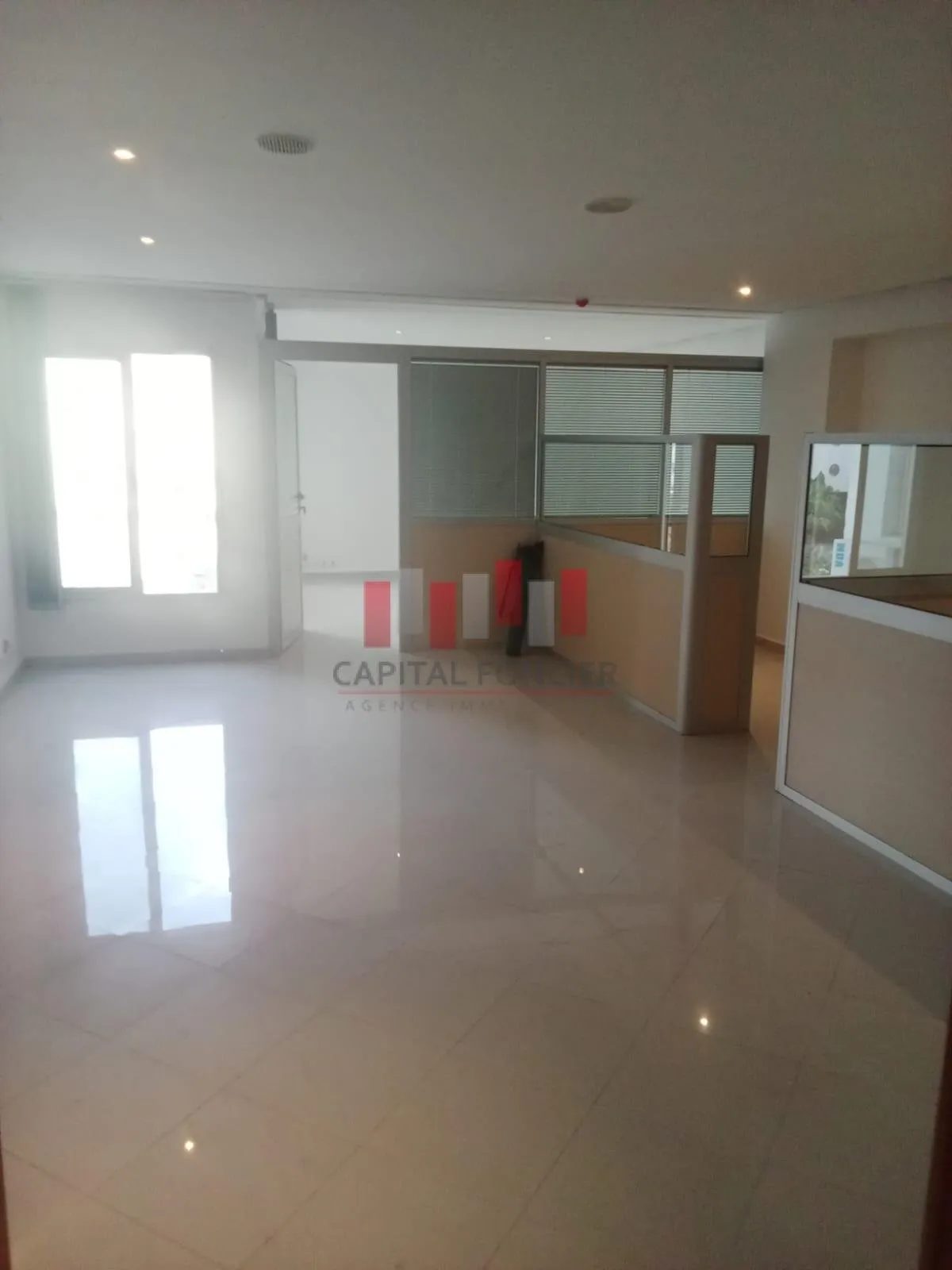 Plateau bureau premium de 67m2 + 17m2 de box titré à la vente Abdelmoumen - الدار البيضاء